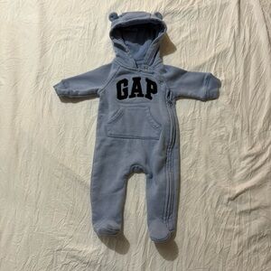 GAP Blue Baby Gap One Piece Zipper Sweatsuit
Teddy Bear Ears Cozy 0-3 Month